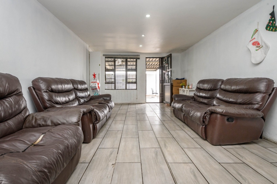 9 Bedroom Property for Sale in Algoa Park Eastern Cape